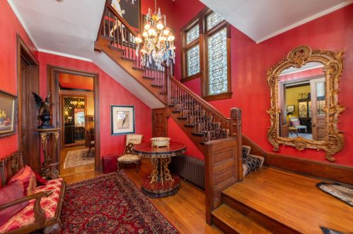 2597 Maryland Ave, Milwaukee WI 53211-3735 exterior