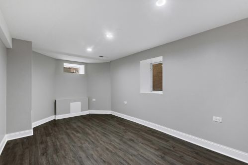 6822 Artesian Ave, Chicago IL  60629-1327 exterior