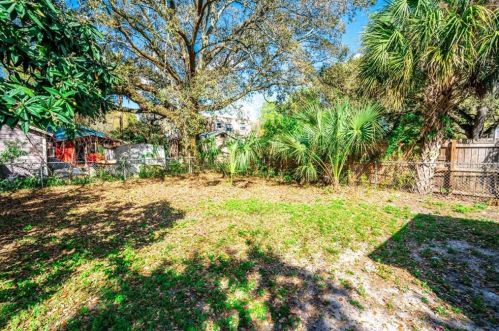 8112 Alaska St, Tampa FL  33604-3244 exterior