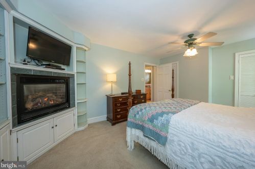 131 Linwood Ave, Ardmore PA 19003-2824 exterior