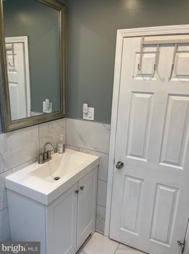 5628 Loretto Ave, Philadelphia PA 19149-3211 exterior