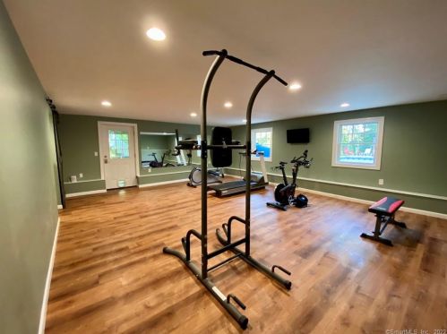 68 Pratt Rd, Killingly CT 06241-1740 exterior