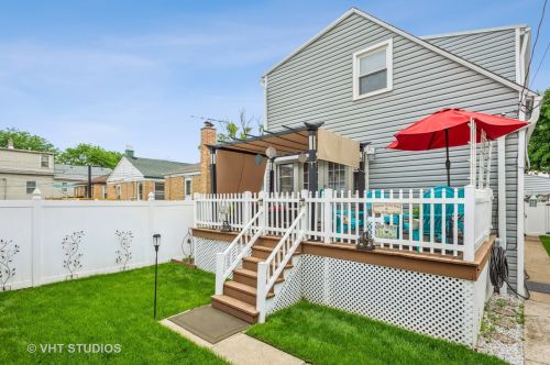 2640 Melvina Ave, Chicago, IL 60639-1012