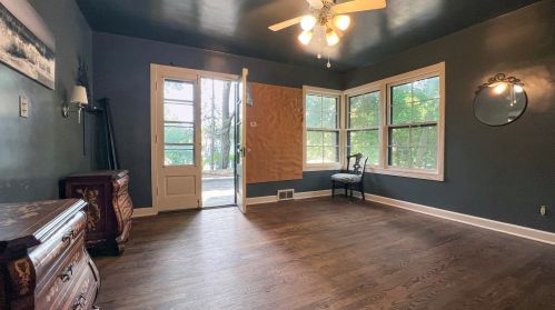 2014 Sheridan Rd, Waukegan IL 60085-6549 exterior