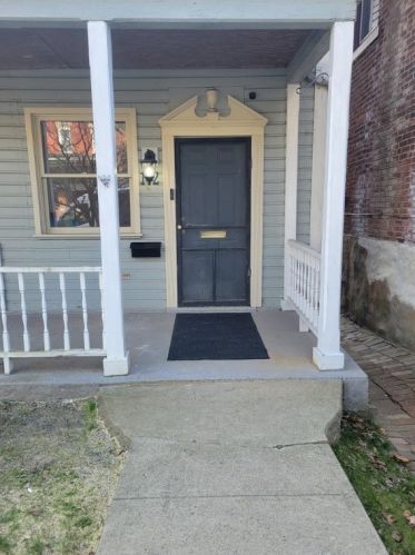 142 Zara St, Pittsburgh PA  15210-2066 exterior