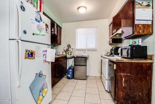 5040 17 St, Tucson AZ 85719-6766 exterior