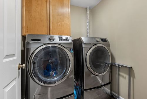 924 Neufairfield Dr, Joliet IL 60432-0736 exterior