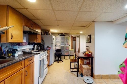 92 Chapel St, Newton MA 02458-1308 exterior