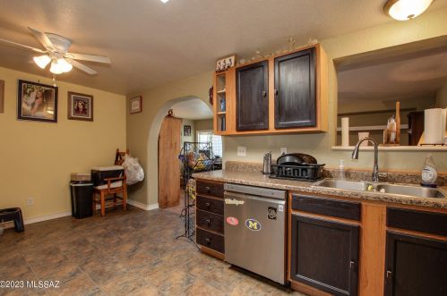 752 Edgewater Dr, Tucson AZ 85704-2412 exterior