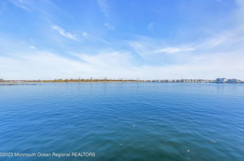 204 Channel Dr, Point Pleasant Beach NJ 08742-2619 exterior