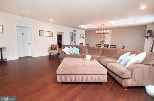 1144 4 St, Philadelphia PA 19133-3208 exterior