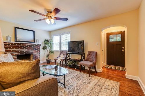 6806 Belford Dr, Silver Spring MD 20912-4841 exterior