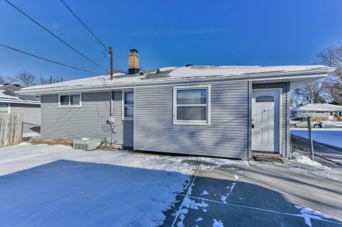 5327 90, Milwaukee WI 53214-2832 exterior