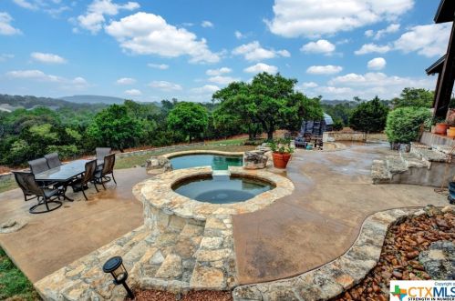 831 Mystic Breeze, Spring Branch TX 78070-5076 exterior