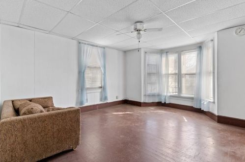 107 Penn St, Providence RI 02909-1326 exterior