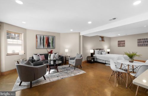 7105 Carroll Ave, Silver Spring MD 20912-4637 exterior