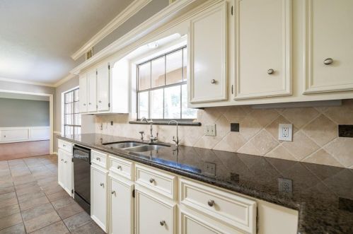 2706 Frst Gdn Dr, Humble TX 77345-1418 exterior