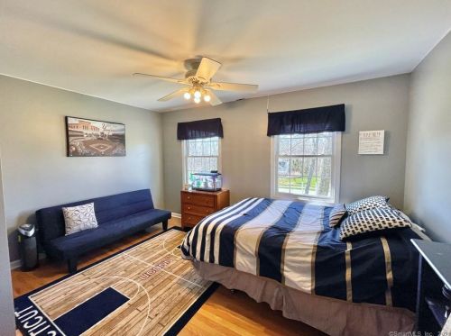 27 Patrick Dr, Seymour CT 06483-2372 exterior