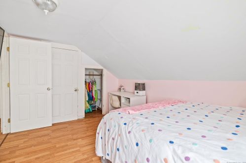 194 Mechanic St, Killingly CT 06239-1919 exterior