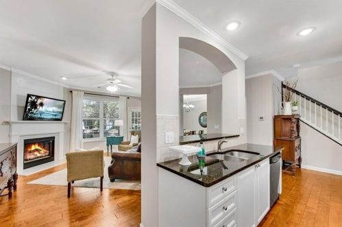 2399 Meadow Falls Ln, Duluth GA 30097-4086 exterior