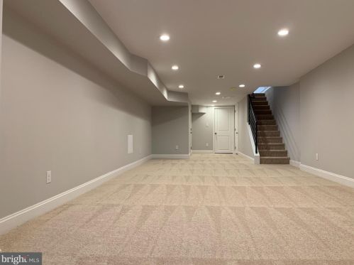 4914 9th St, Philadelphia PA  19141-3926 exterior