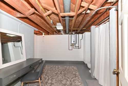 3700 Brook Pl, Milwaukee WI 53235-4206 exterior