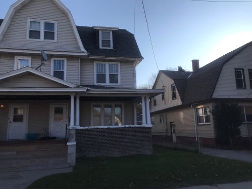 1201 10 St, Manitowoc WI 54220-6506 exterior