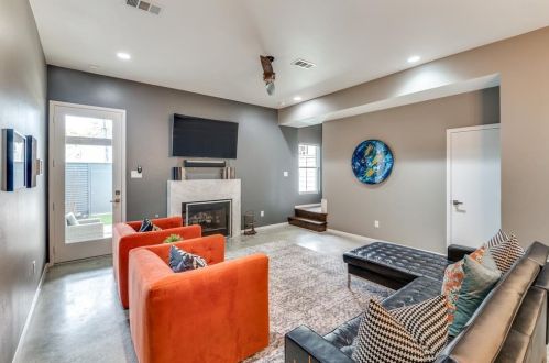 5103 Hall St, Dallas TX  75235-8815 exterior