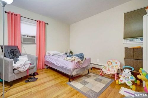 450 Kipp Ave, Hasbrouck Heights NJ 07604-1217 exterior