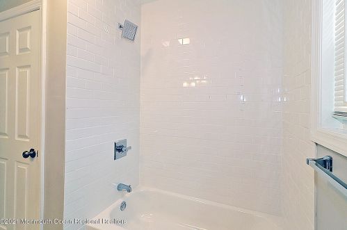 480 Veterans Hwy, Jackson Twp NJ 08527-5122 exterior