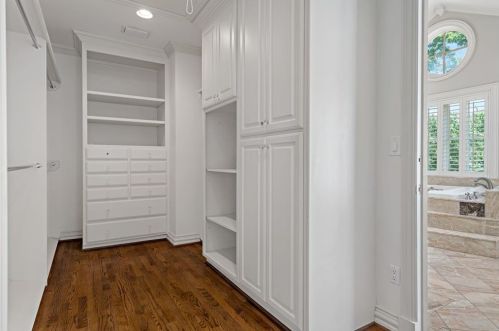 5300 Deloache Ave, Dallas TX  75220-2216 exterior