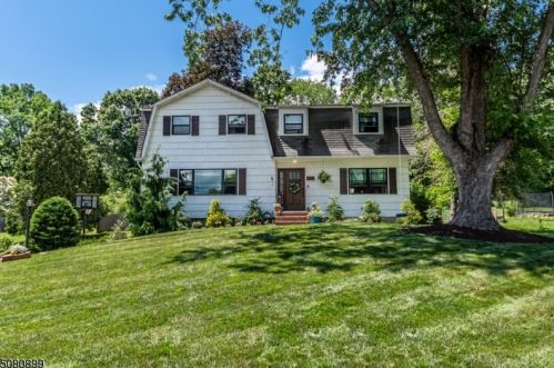 505 Hamilton Dr, Hackettstown, NJ 07840-1430