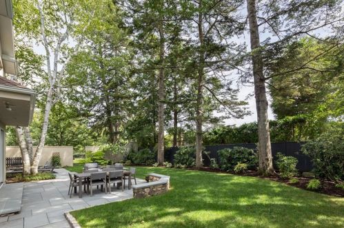 170 Blackstone Blvd, Providence RI 02906-5802 exterior