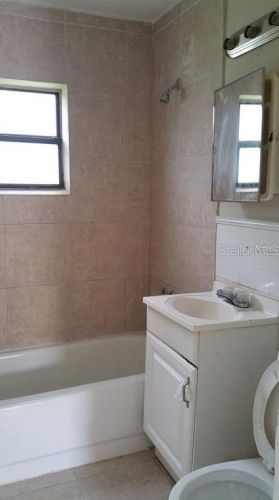 732 Anderson St, Orlando FL 32803-6504 exterior