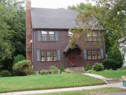 21 Allen Ave, Newton, MA 02468-1715