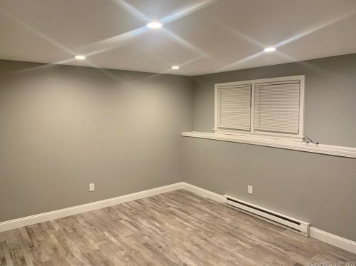 51 Crystal Lk Rd, Ellington CT 06029-2811 exterior