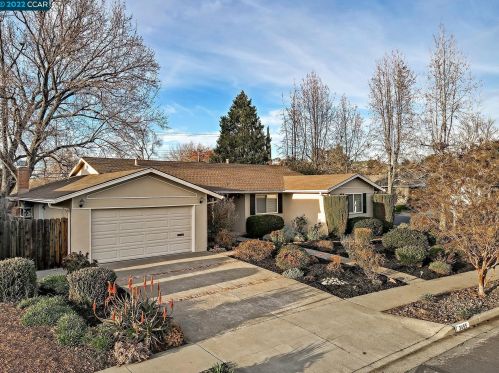 3455 San Gabriel Dr, Concord, CA 94518-2347