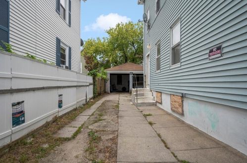 30 Ruggles St, Providence RI 02908-3614 exterior