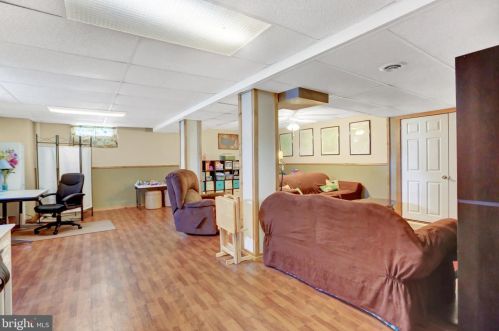 484 Columbus Ave, Littlestown PA 17340-1516 exterior