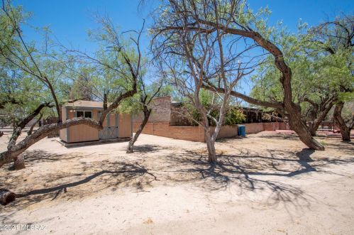 8901 Bears Path Rd, Tucson AZ  85749-8139 exterior