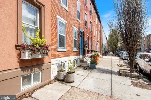 2137 Christian St, Philadelphia PA  19146-1209 exterior