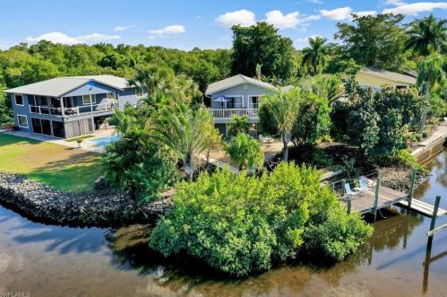 193 Cocohatchee St, Naples FL 34110-1608 exterior