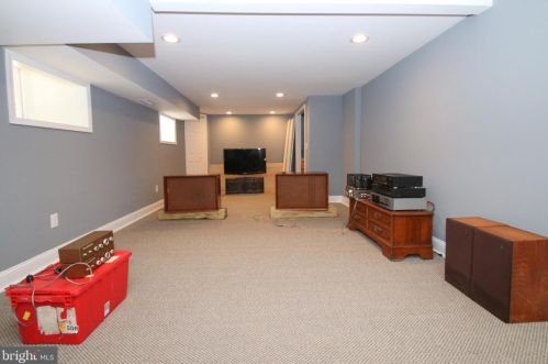 5121 Hazel Ave, Philadelphia PA 19143-1512 exterior