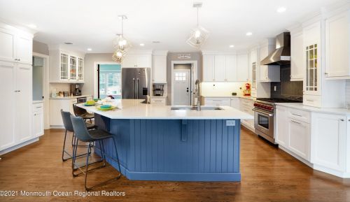 30 Cardinal Rd, Middletown NJ 07748-3262 exterior