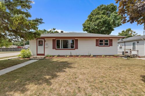 3052 93rd St, Sturtevant, WI 53177-2602