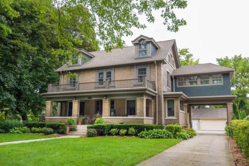 7900 Warren Ave, Milwaukee, WI 53213-2118