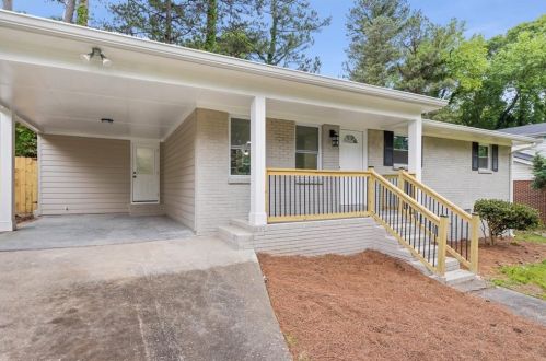 2014 Jones Rd, Atlanta GA  30318-5910 exterior