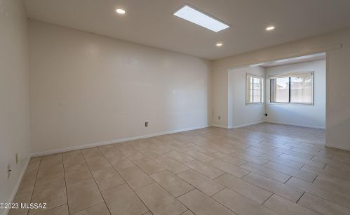 4801 Red Wolf Dr, Tucson AZ  85742-8825 exterior