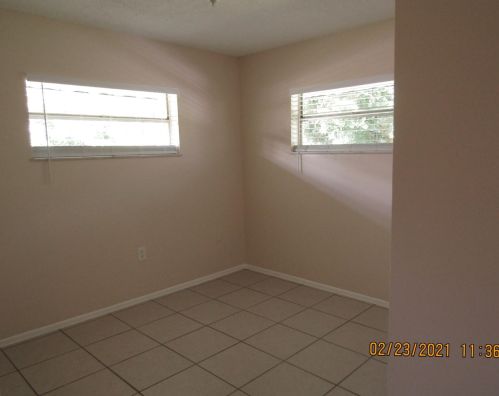 130 Wisteria Ave, Fort Pierce FL 34982-5907 exterior