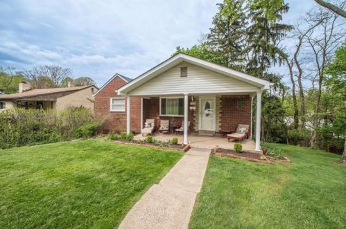 3341 Recker Dr, Pittsburgh, PA 15227-4247